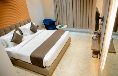 Tuljapur Hotel | Narayani Executive