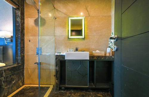 Bhat Hotel | Narayani Heights Hotel and Resort