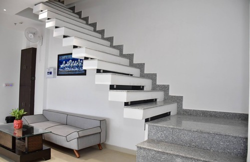 Bareilly Hotel | Narrow Gauge Hotel