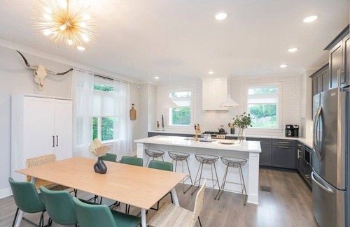 East Nashville Condo | Nashville Gem: 3BR Condo w/Free Parking near Downtown