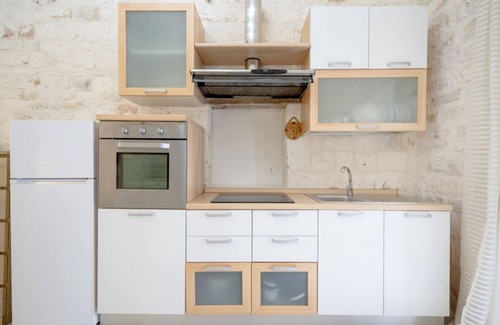 Casamassima Apartment | Nathan House - Cozy Stone Apartment