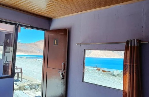 Spangmik Cottage | Native Retreat Cottage Pangong Ladakh UT