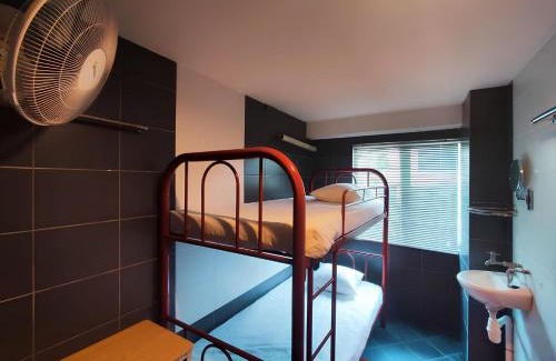 Iris Garden House | Natol Budget Homestay Rock Road