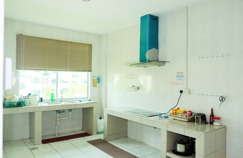 Richmond Hill House | Natol Homestay - Kuching Home Penthouse Airport Road