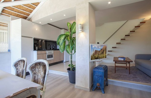 Bolonia House | "Natural Charm and Privacy at the Xingu House - Finca Love Garden"