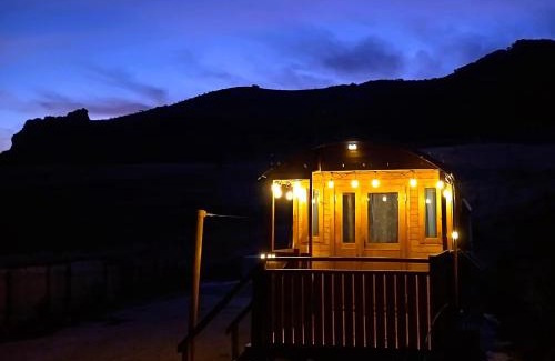 Montecorto House | Nature lovers escape on an eco-friendly vineyard