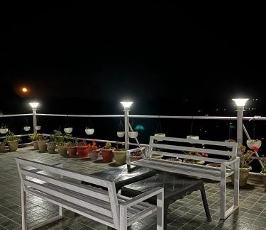 Mukteshwar Apartment | Naturescape Villa with Terrace