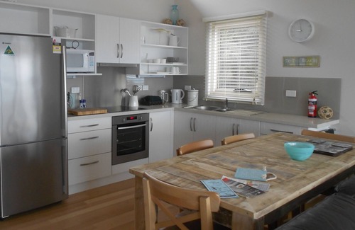 Flinders Council Apartment | Nautilus 1 is remote, chic and self contained with breathtaking views.