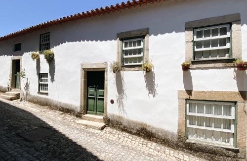 Monsanto House | Nave de Pedra