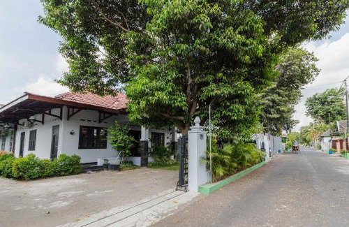 Central Yogyakarta House | Ndalem Sarengat