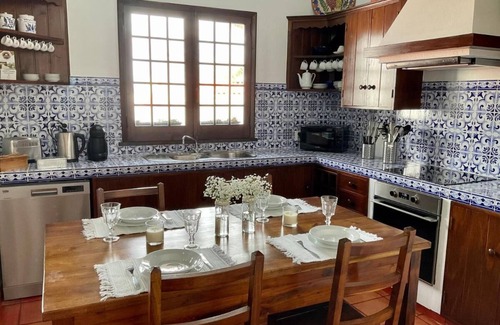 Ribeira Grande House | Near Beach House - Super Mario Houses