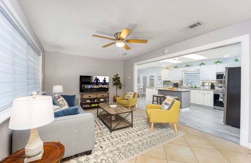 North River Shores House | Near Beach-Town|King Bed|Kids Rm|Games|BBQ|Dogs OK
