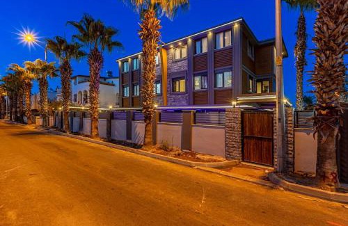 Kadriye Villa | NEAR BY THE LAND OF LEGENDs , PRİVATE POOL WİTH JAKUZZİ VİLLA EUPHORİA