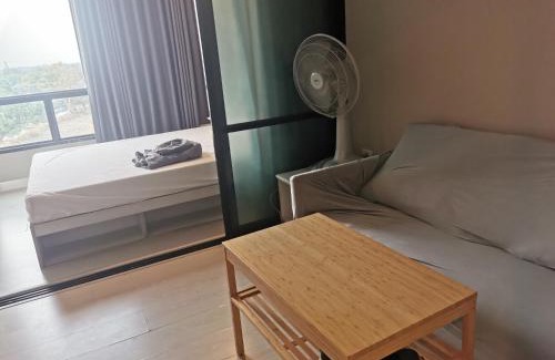 Minburi Apartment | Near Safari Park and BTS Bangchan condo swimming, fitness, cooking, family-friendly rental