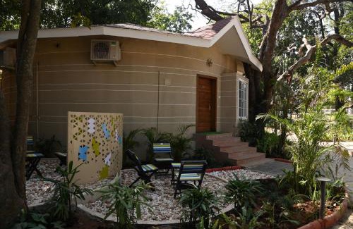 Pachmarhi Bed & Breakfast | Neelam Foresteria Resort