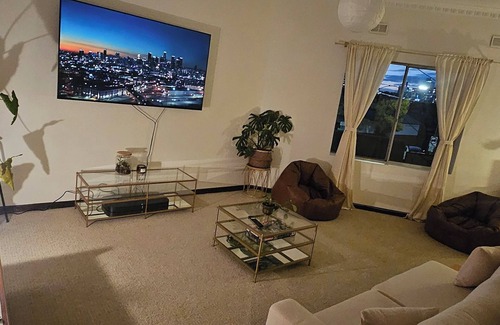 Abbotsford Apartment | Nest @ Maggies located in the heart of Abbotsford, close to MCG & wedding venues