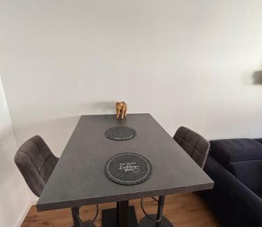 Stadtbezirk 3 Apartment | NEU Design Loft nähe Medienhafen mit Balkon