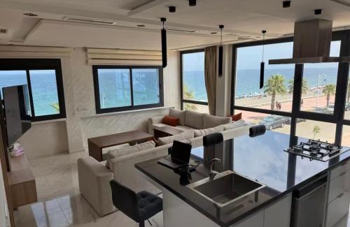 Oued Laou House | New 2025, Front beach flat, Newly renovated