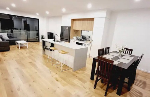 Williamstown House | New and Modern Family Home by the Beach. Pet friendly!