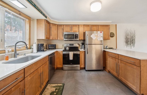 North Creek House | NEW! Arena 2-Bedroom Townhouse with Pool by The Summit at Gore Mountain