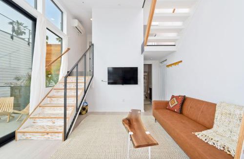 Ocean Beach House | New Beach House, Steps to Sand