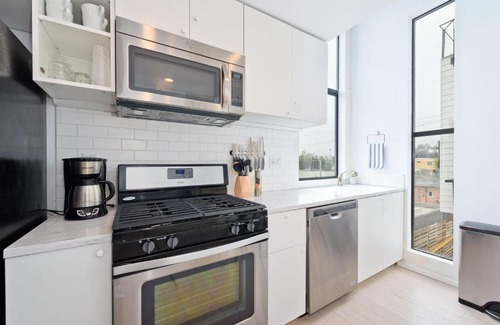 Ocean Beach House | New Beach House, Steps to Sand