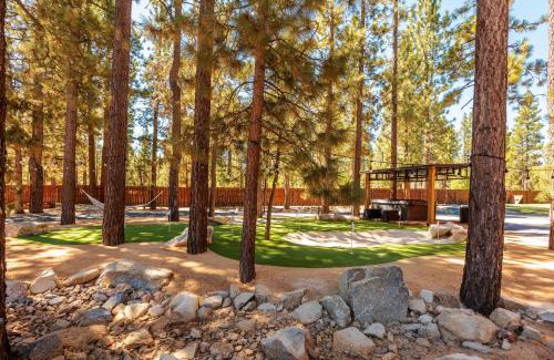 Big Bear House | New! Bearadise Frank's Fort Mountain Estate