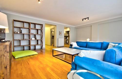 Cihangir Apartment | New Build with Modern Amenities and Balcony