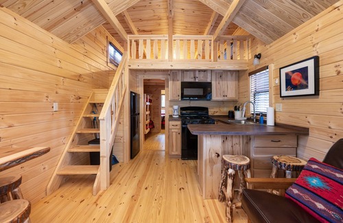 Granby Cabin | New Cabins in the Mountains, Walk to Lake, Pet Friendly, Closet to Lake Granby!
