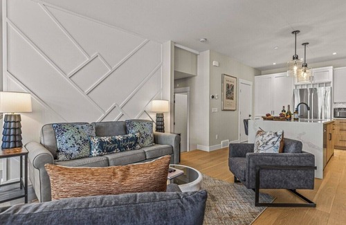 Teepee Town House | NEW! Chambord by SSR Top View HOT TUB 5BR
