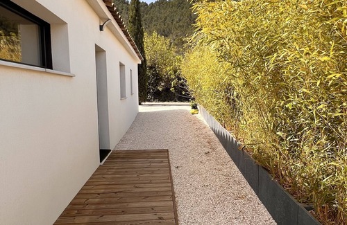 Sollies Pont Villa | New comfortable 3 bedroom villa with swimming pool in Sollies pont 15kms from the beaches