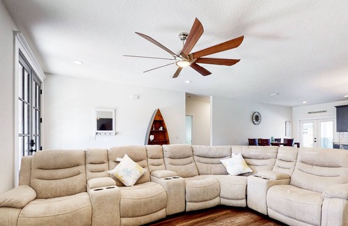 Gulf Breeze House | New dog-friendly home with private saltwater pool, grill, enclosed backyard, AC