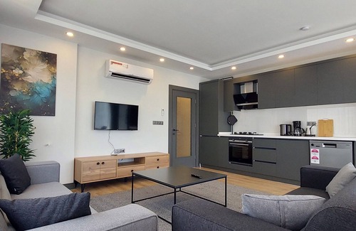 Lara House | New Flat&Large Living Space(1) Close to Lara Beach