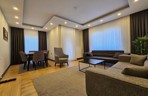 Lara Apartment | New Flat with Big Living Spaces 2-5 Near By Lara Beach