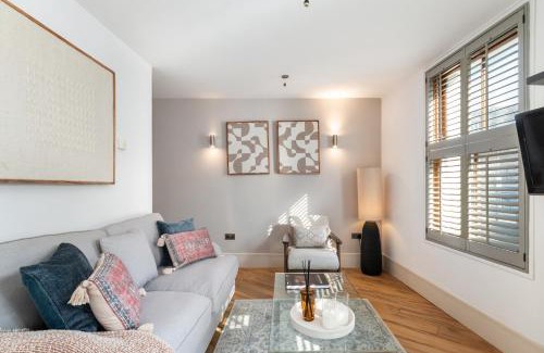 Fulham Broadway Apartment | NEW! Fulham 1-bed Apartment with Patio