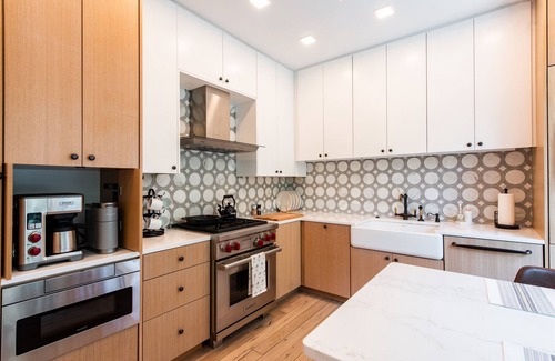 Versailles House | NEW Garden, Modern, Horse Farms, Bourbon, Downtown LUX, Fully Loaded