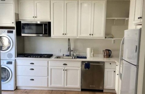 Woodland Hills House | New Guesthouse! w/Full Kitchen!
