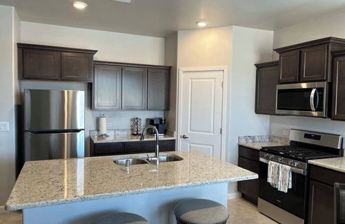 Las Cruces House | New home, beautiful backyard, 3 bedroom