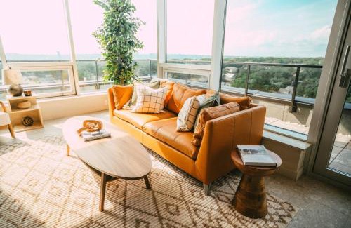 South End Apartment | NEW Luxury 2BR Penthouse Apt In Central Halifax