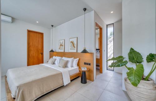 Sei Pinang Villa | New Luxury Malvarrosa Villas