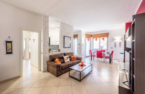 Marina di Carrara House | New Luxury & Quiet 2BR Apt with Terrace and Views