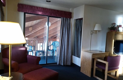 New Martinsville Hotel | New Martinsville Inn