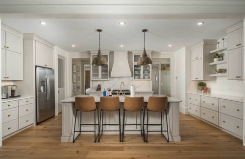 Banner Elk House | New Modern Farmhouse | Peaceful & Spotlessly Clean