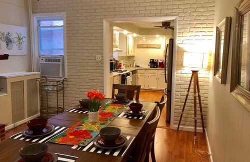 South Baltimore House | NEW ON VRBO ★ Fed Hill★Family★ 3BR 2BA★2 Parkings★Full Kitch★Walk score 92