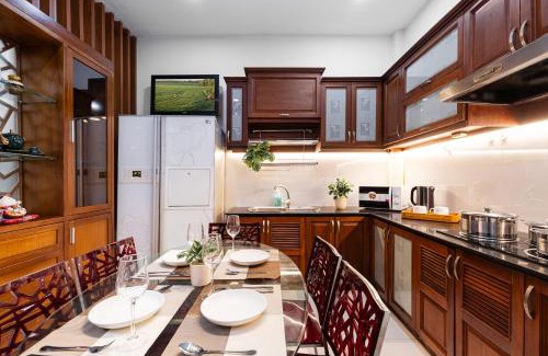 District 3 House | NEW Premium 5BRs 4WC local house centre town