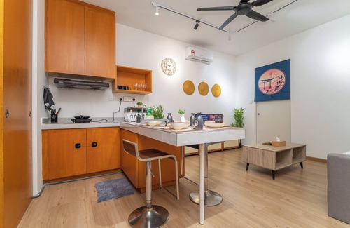 Taman Kobena Condo | [NEW] Private Jacuzzi | Near Velocity Mall | MRT | Retro Games