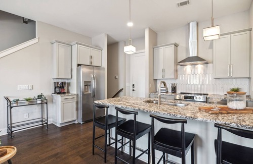 Nashville House | New! Private Themed Townhome RoofTop HotTub Gameroom 12Bed 4Bath