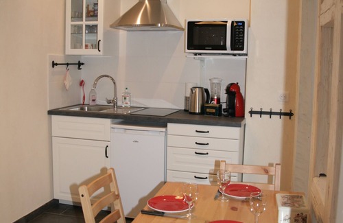 Krutenau Apartment | NEW quiet, comfortable & bright 2 rooms appt close to Cathedral