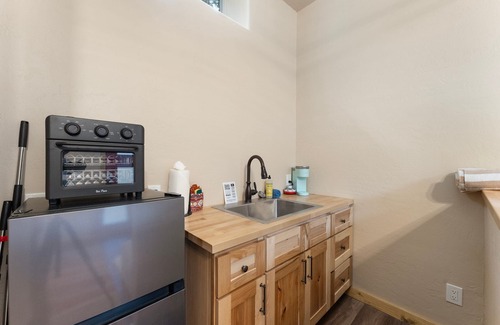 Sedona House | NEW Sedona's Hideaway - Spa, Creek Access, Canyon Views, Game Lounge