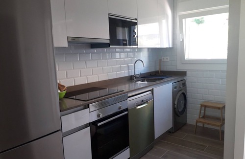 Prado House | New semi-detached house close to beaches and mountains